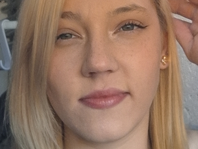 SarahSexDoll - Galeriebild 3