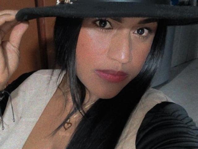 BrunetteJuicyX69 - Gallery picture 1