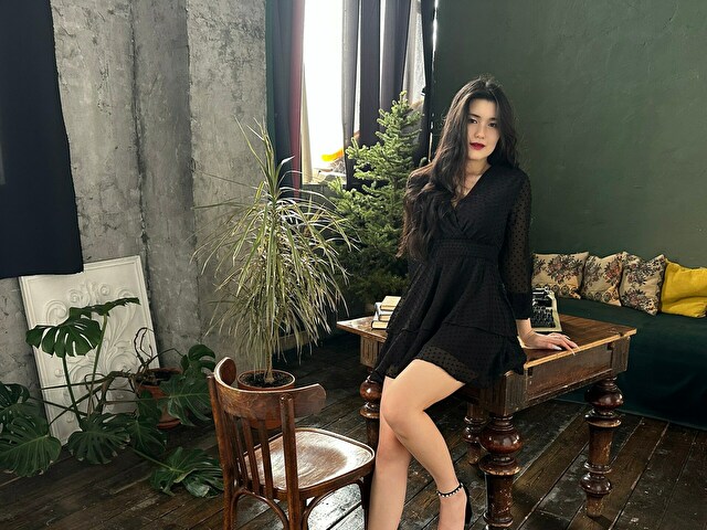AmandaSteisi - Gallery picture 1