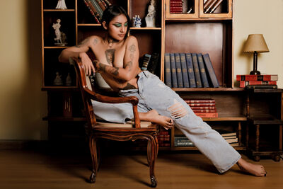 HarrietBlack - Gallery picture 6