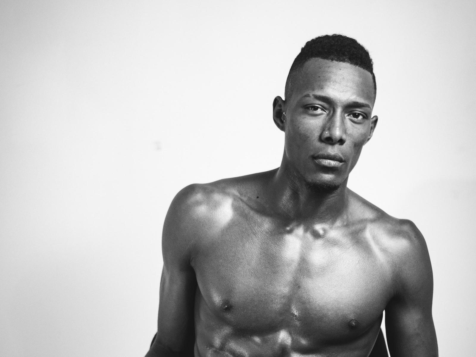 DariksonEvans - Gallery picture 2