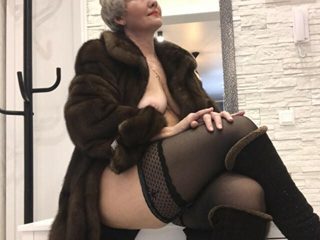 BlondNelly - Gallery picture 2