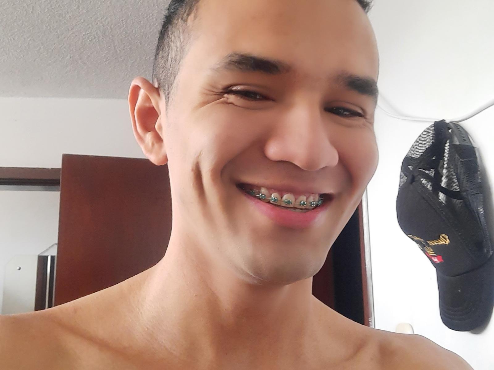 AndrewHotX