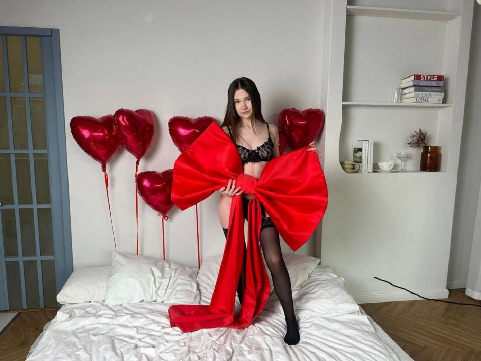 sweetMila-hot