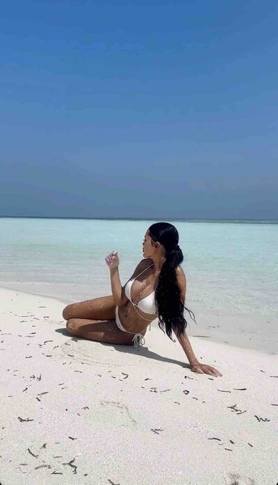 HillaryHolm - Immagine della galleria 3
