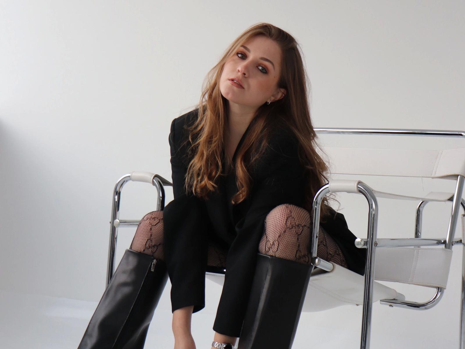 DreamyRoxie-hot