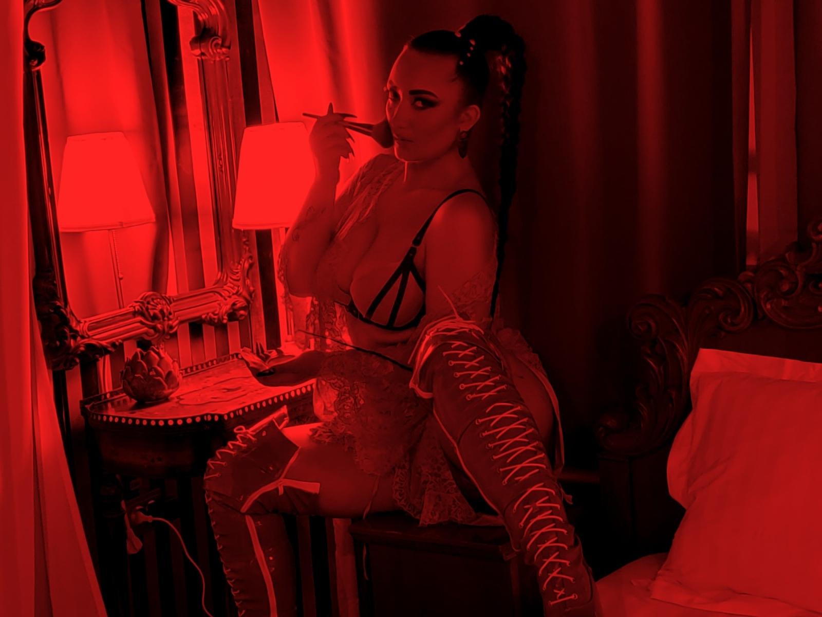 MiaBlackXO - Galerijafbeelding 3