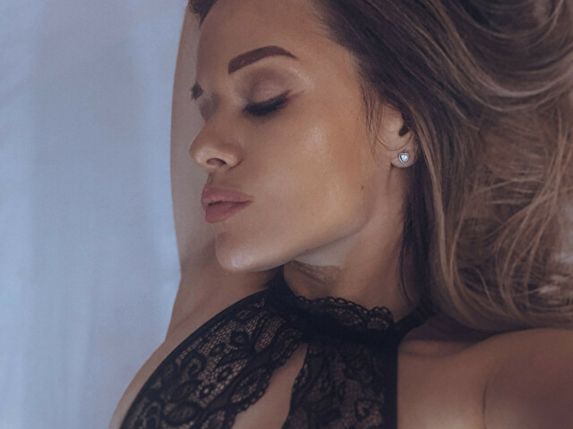 SquirtJulia - Zdjęcie z galerii 1