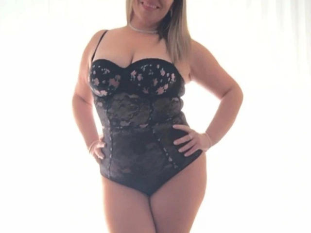 DulceAlexandra-hot