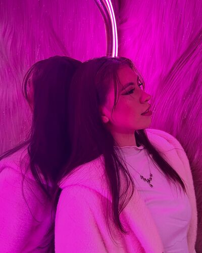 AlyFerrari - Galleri bild 5